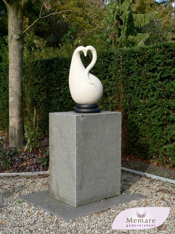 model zwanen op zuil